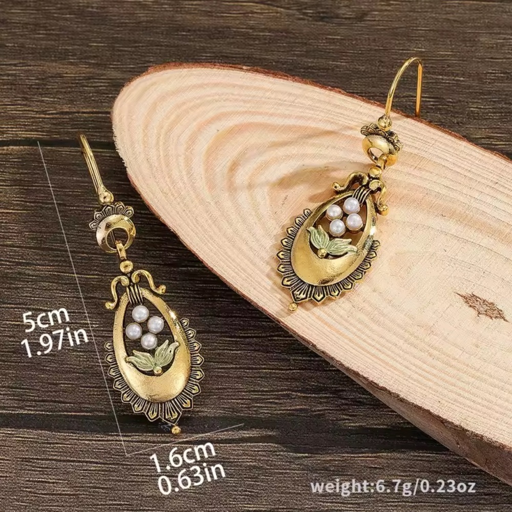Antique Gold Drop Earrings with Pearls & Leaf Detail - Picture 9 of 13